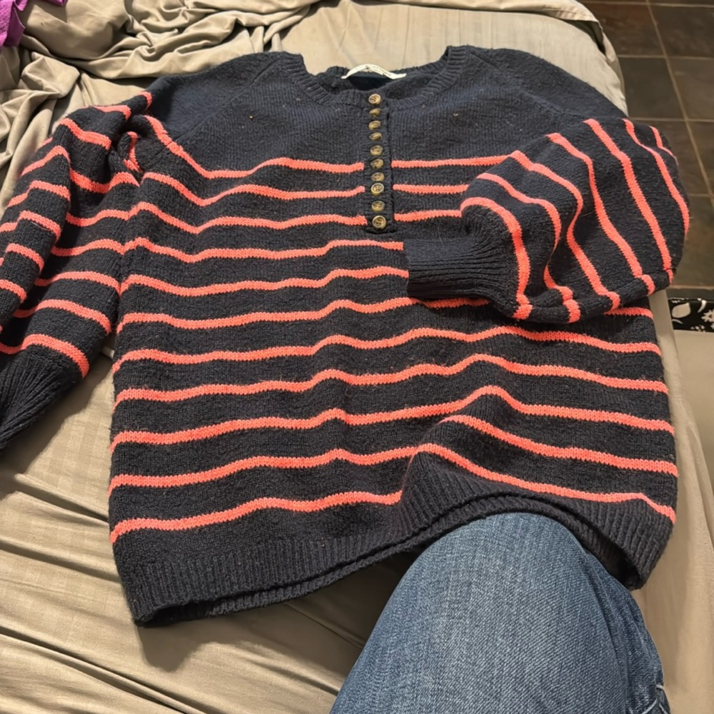 Women’s sweater
